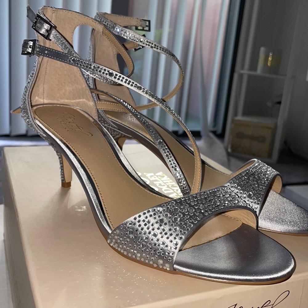 Badgley Mischka Silver satin jeweled kitten heels